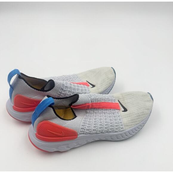Womens Nike React Phantom Run Flyknit 2 Running Shoe Size 7.5 Grey/Blue - Picture 2 of 5